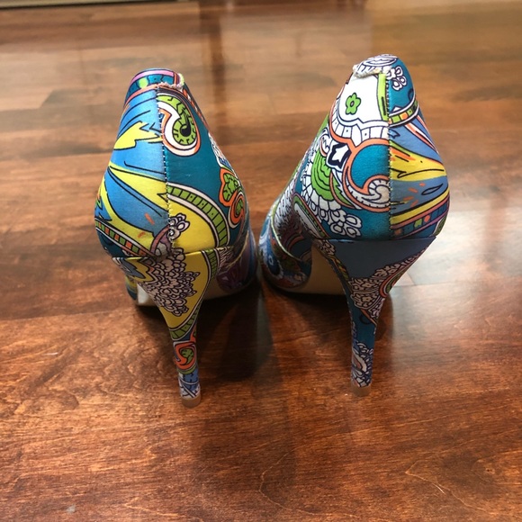 Chinese Laundry Heels - Picture 4 of 5